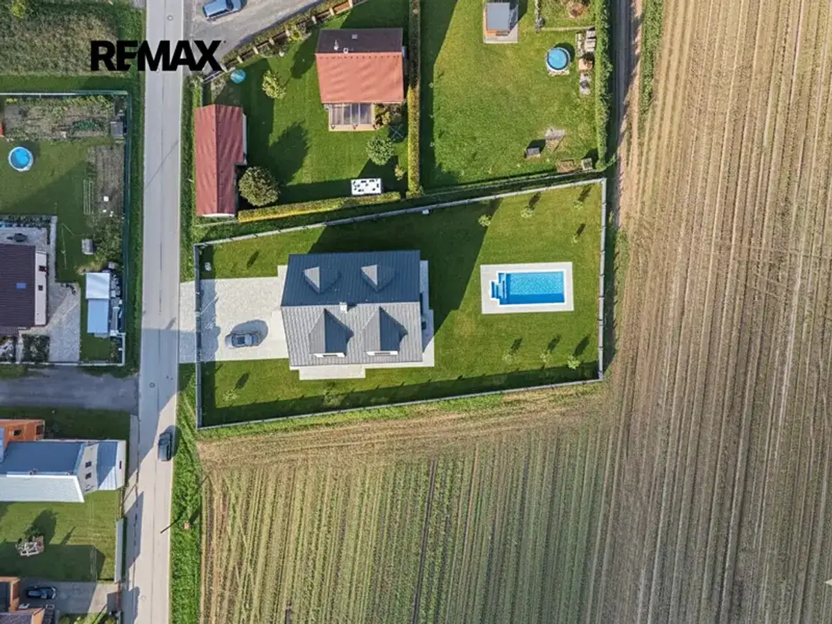 Prodej pozemku 1671 m², Všestary · okres Hradec Králové