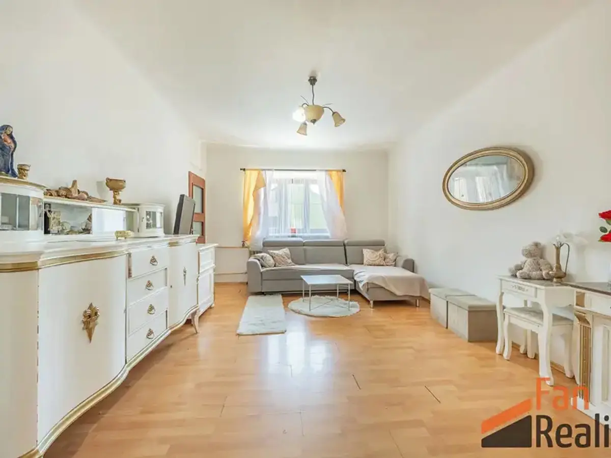 Prodej domu 218 m², Hájecká · Hostouň u Prahy · Hostouň