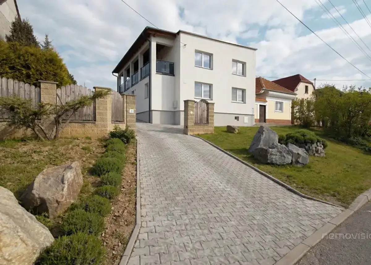 Prodej domu 270 m², Žeravice u Kyjova · Žeravice