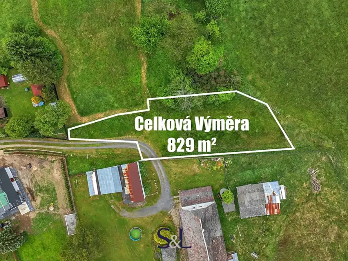 Prodej pozemku 828 m², Velenice · okres Česká Lípa