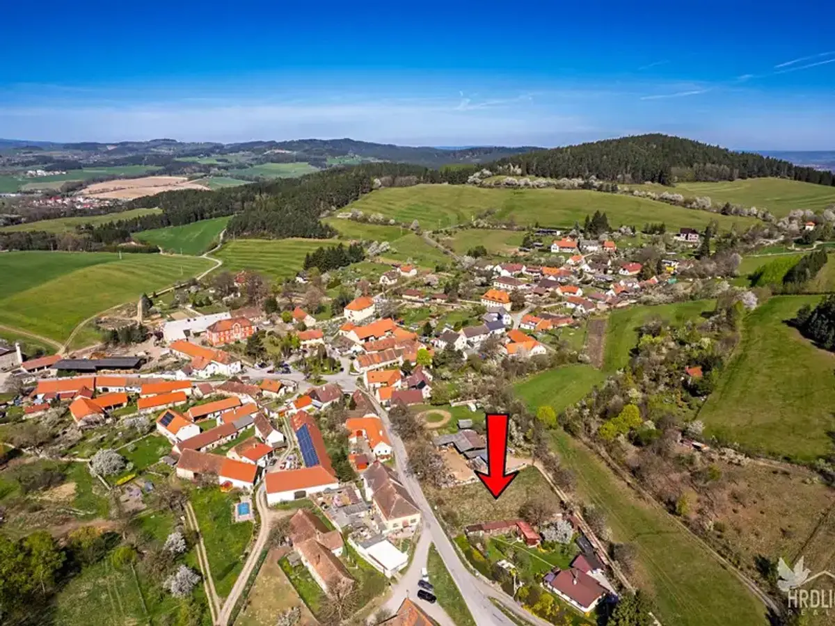 Prodej pozemku 1053 m², Hoštice · okres Strakonice