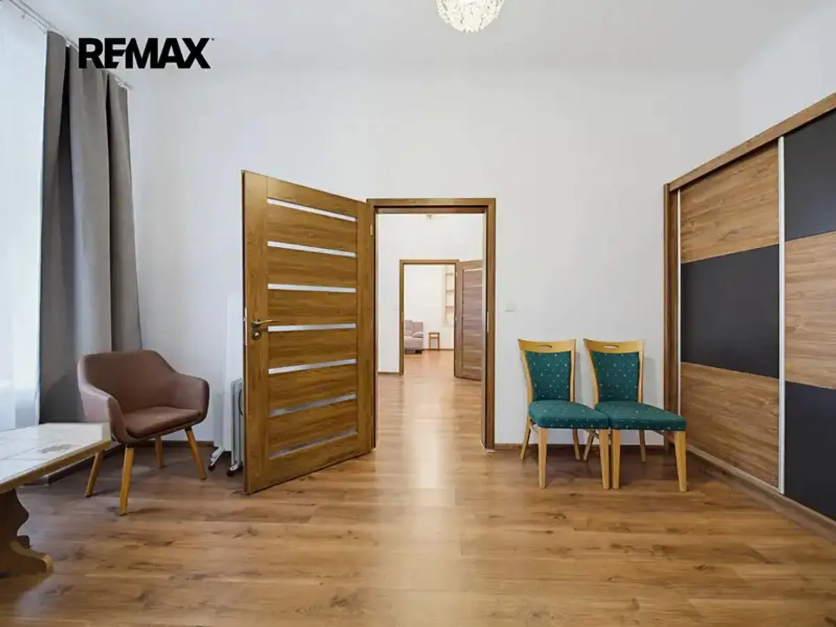 Prodej bytu 4+1 80 m², Raisova · Karlovy Vary