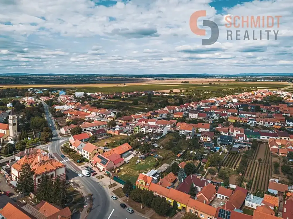 Prodej pozemku 685 m², Tvrdonice · okres Břeclav