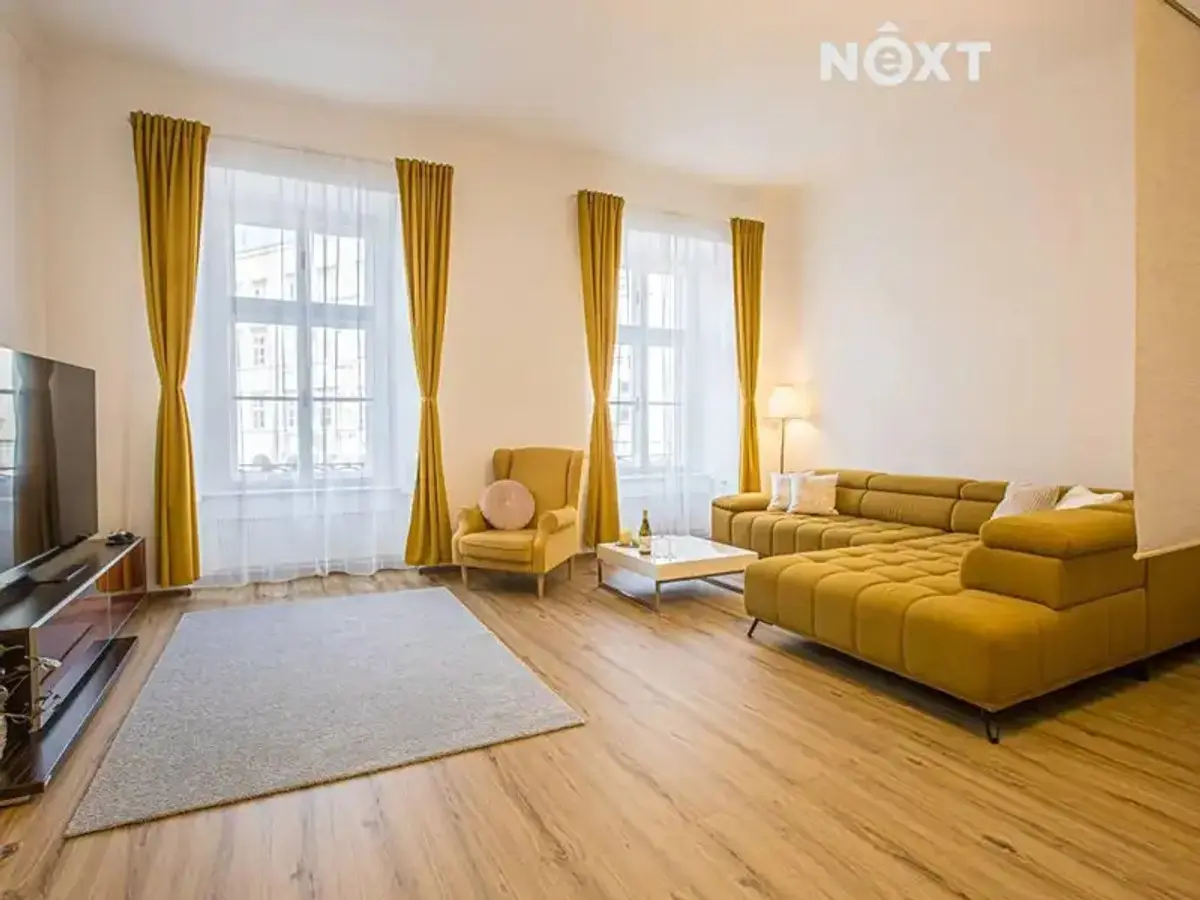Prodej bytu 2+1 100 m², nám. Míru · Jindřichův Hradec