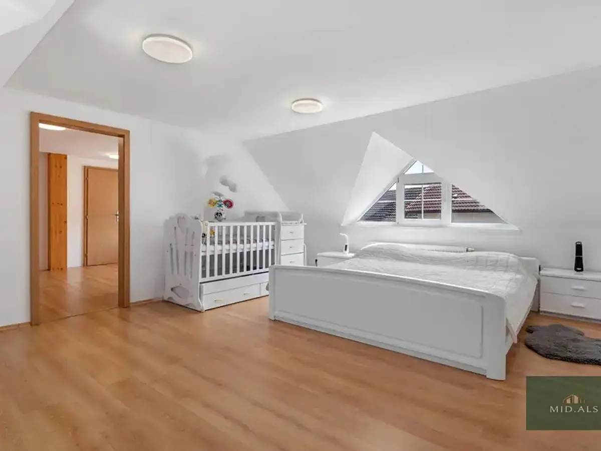 Prodej domu 200 m², Nevřeň