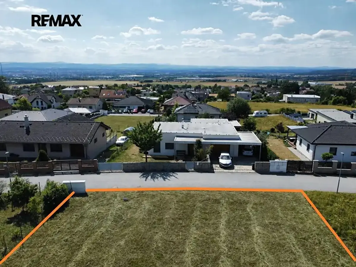 Prodej pozemku 818 m², Adamov · okres České Budějovice