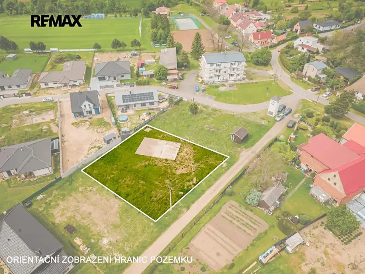 Prodej pozemku 1019 m², Holedeč · okres Louny