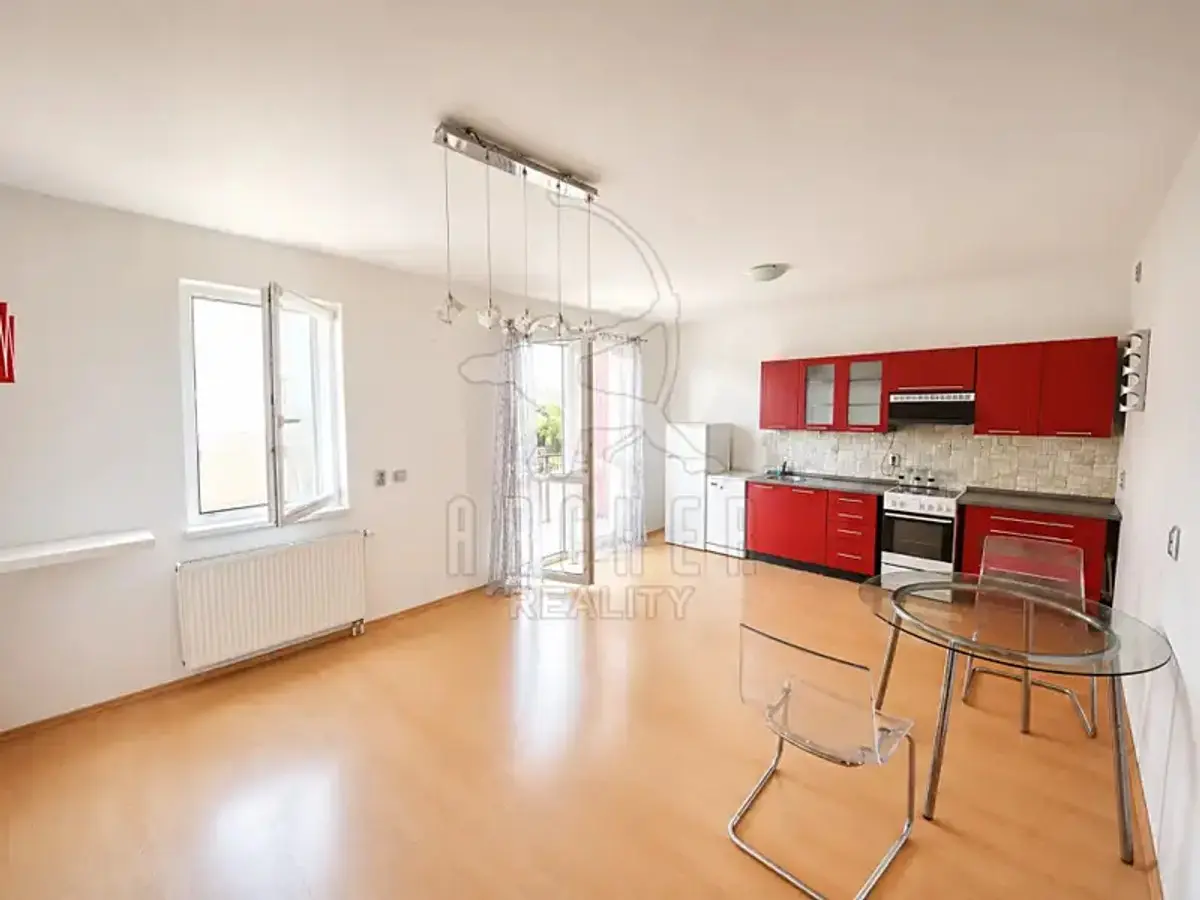 Prodej bytu 2+kk 58 m², Sušilova · Uhříněves