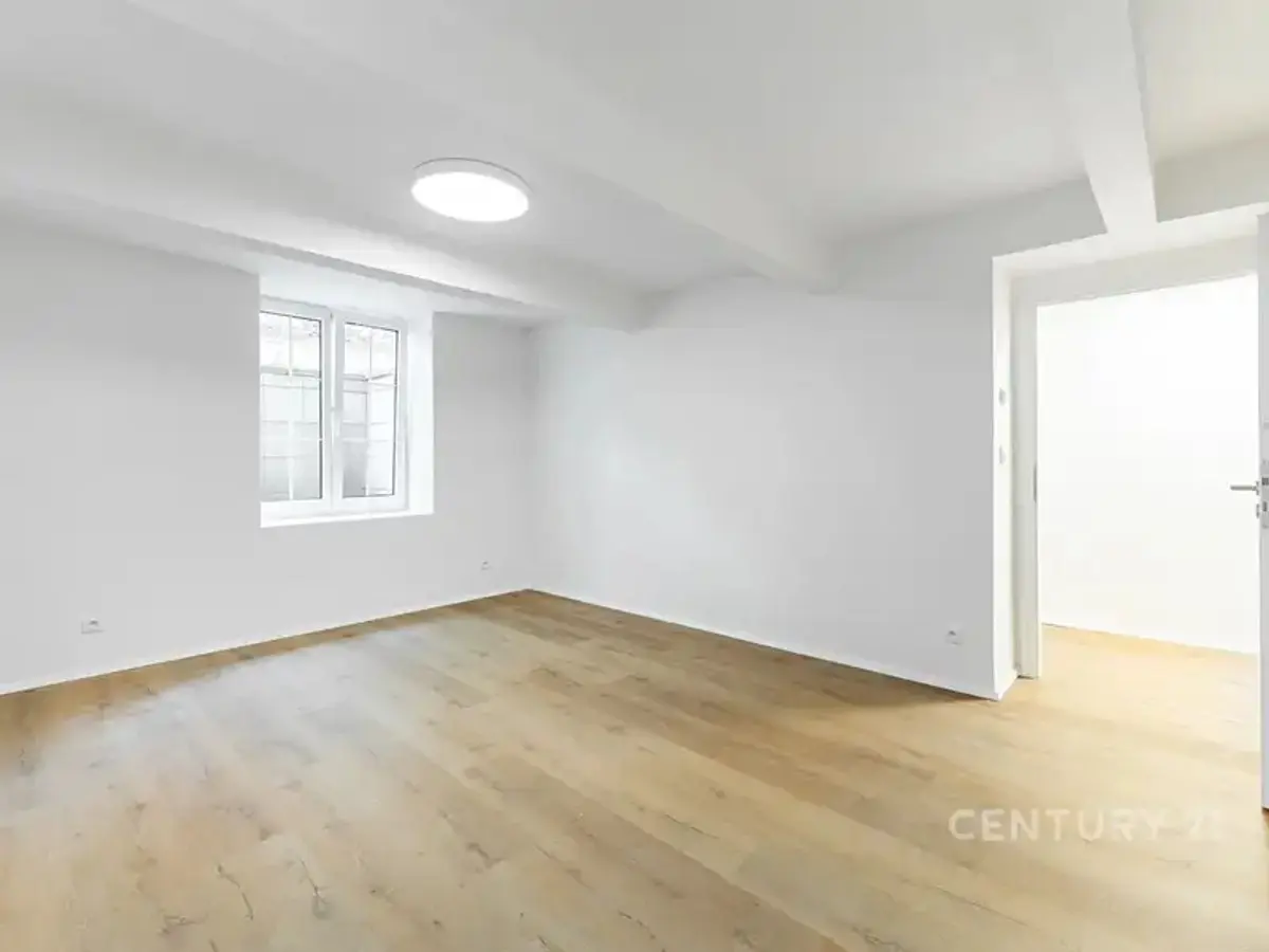 Prodej bytu 2+1 62 m², Velvarská · Dejvice