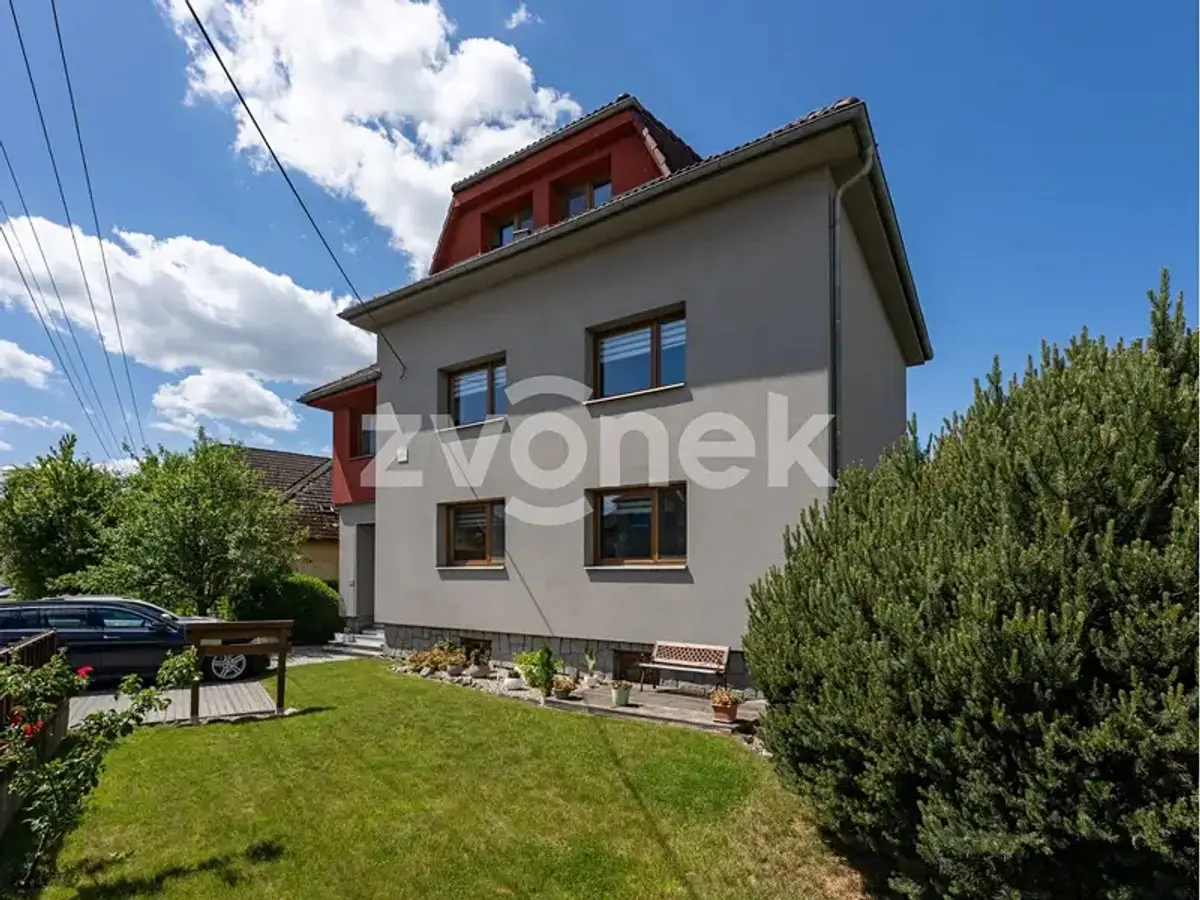 Prodej domu 284 m², Lešenská · Kostelec · Zlín