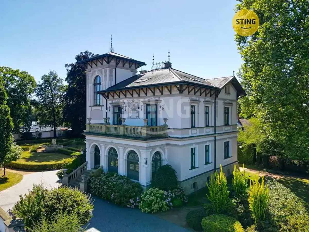 Prodej domu 700 m², Luže · okres Chrudim