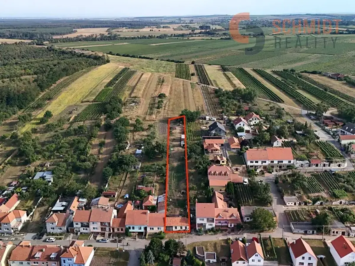 Prodej pozemku 1953 m², U sadů · Hlohovec