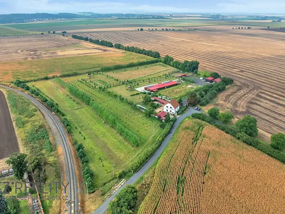 Prodej domu 280 m², Petra Bezruče · Pečky