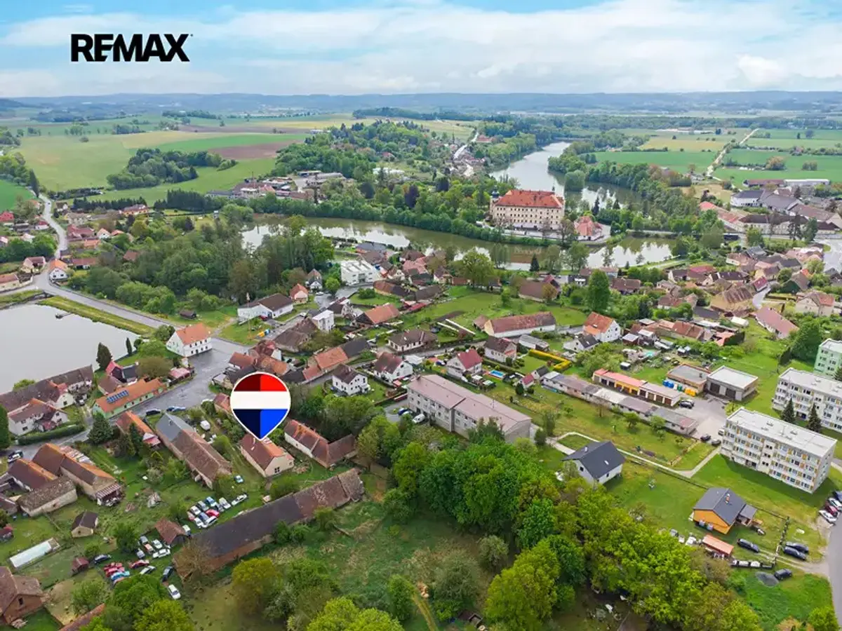 Prodej domu 207 m², Lnáře