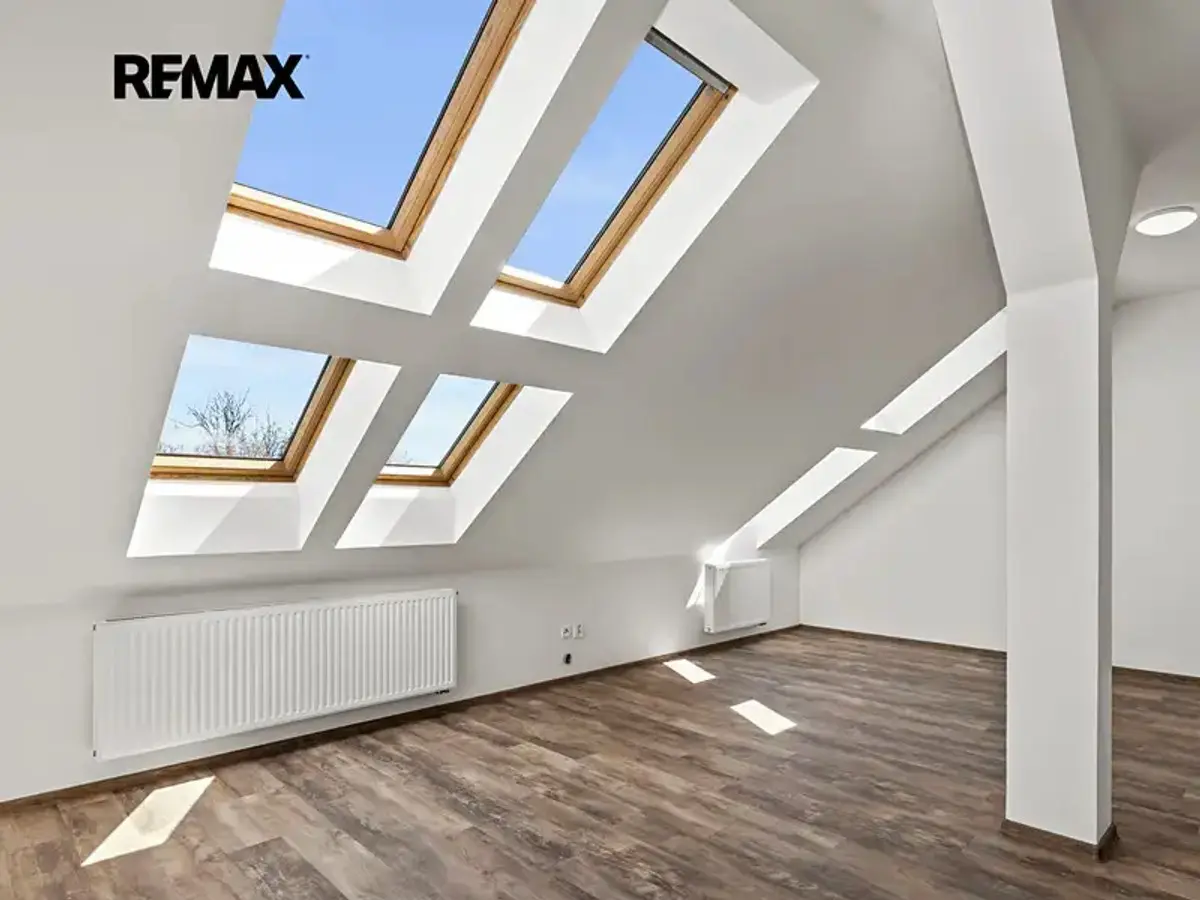 Prodej bytu 1+kk 43 m², Železničního pluku · Pardubice