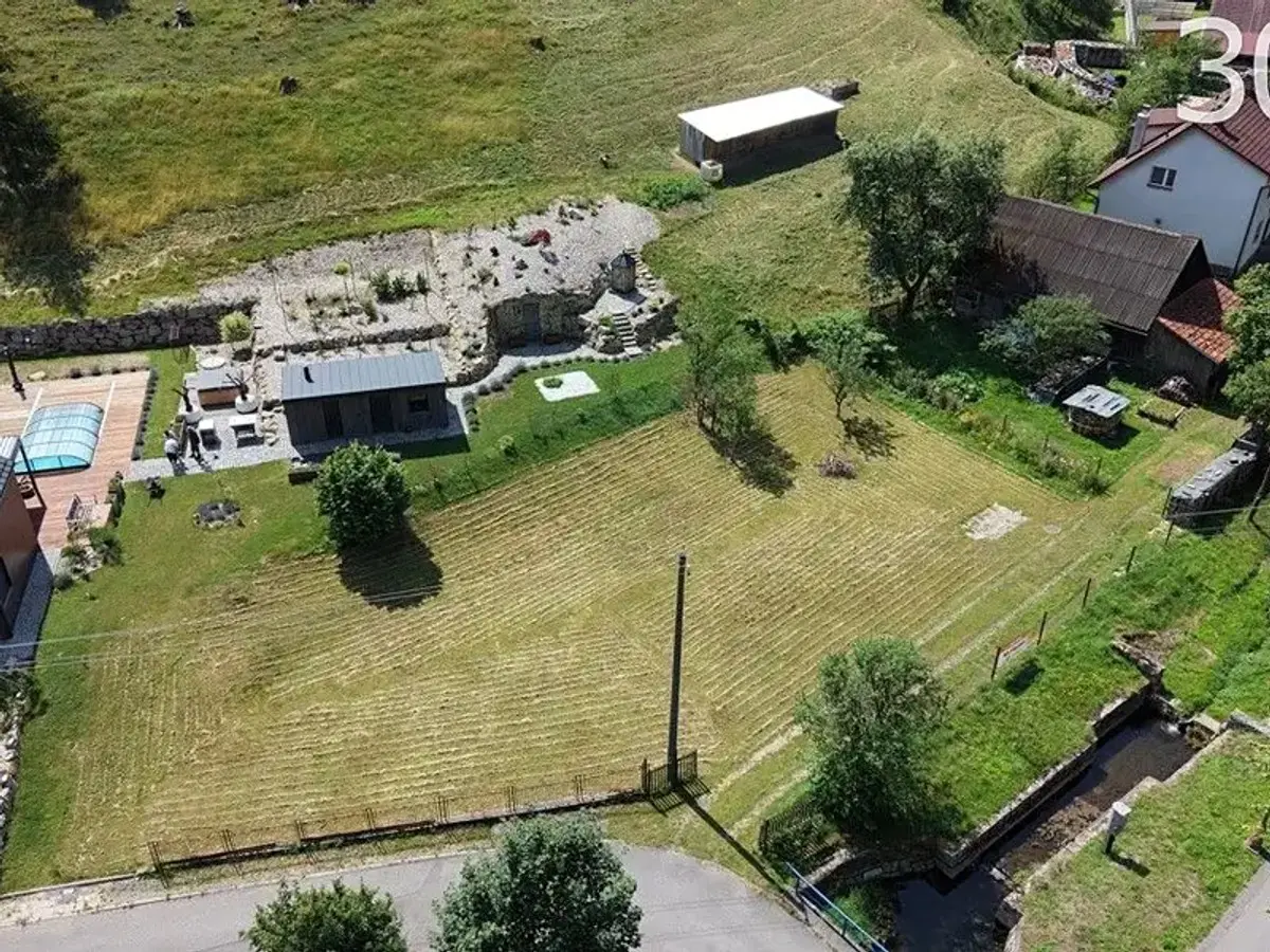 Prodej pozemku 881 m², Zděchov · okres Vsetín