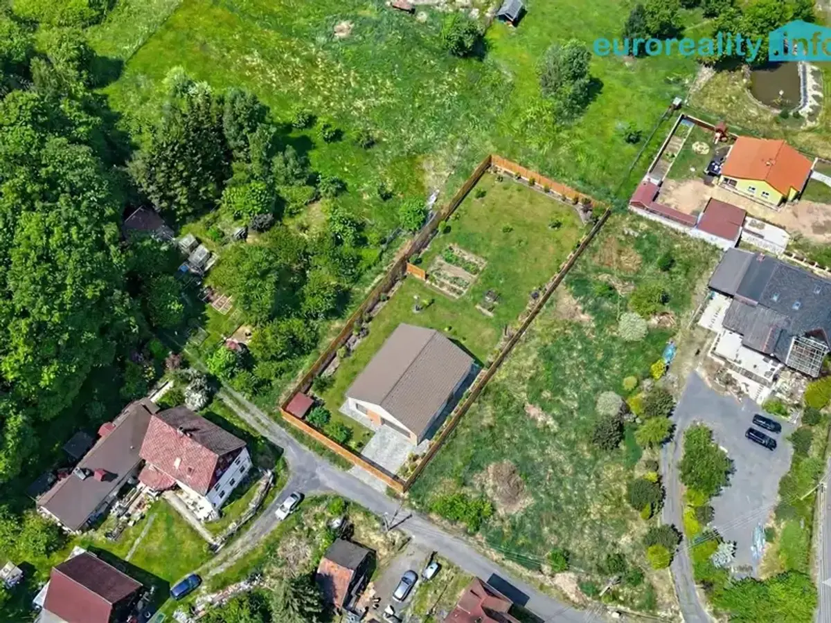 Prodej pozemku 1745 m², Libá · okres Cheb