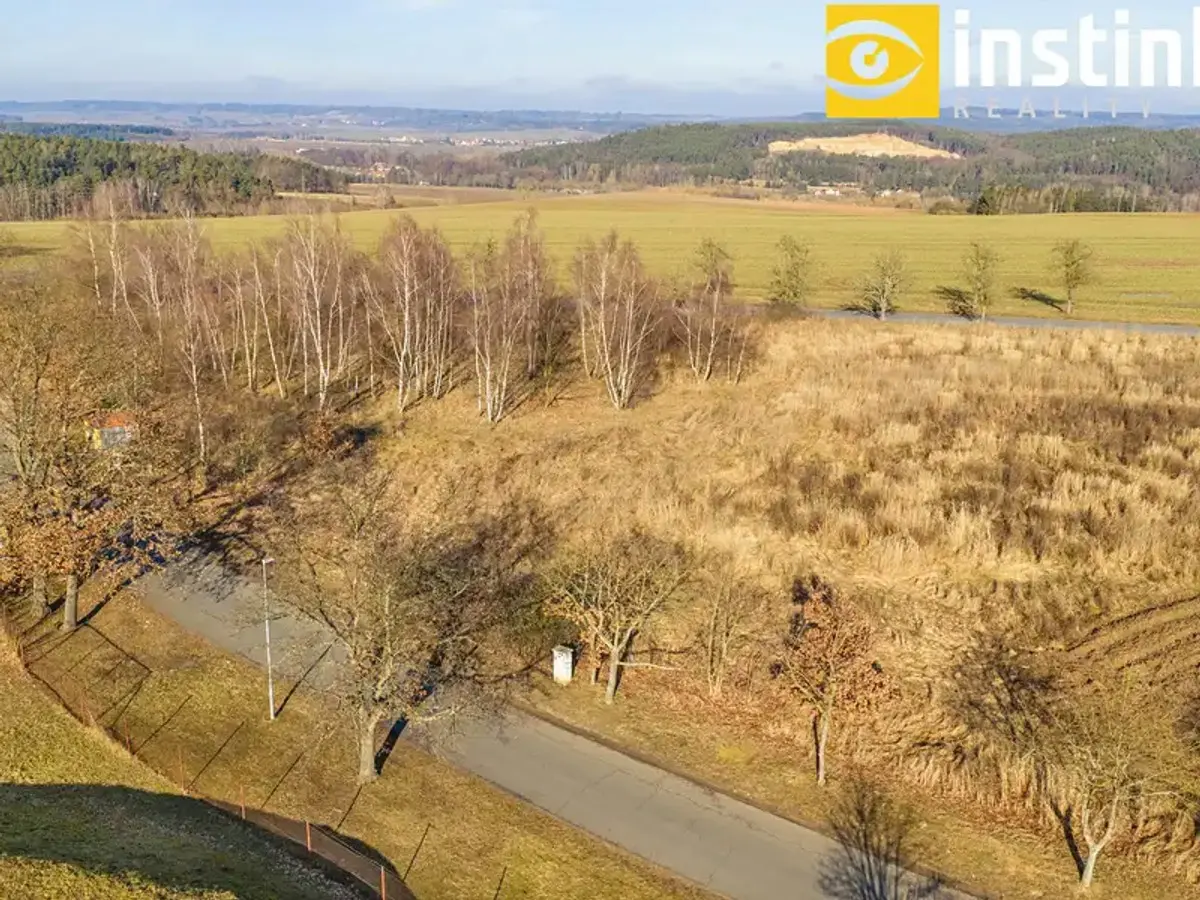 Prodej pozemku 1371 m², Rakovník · okres Rakovník
