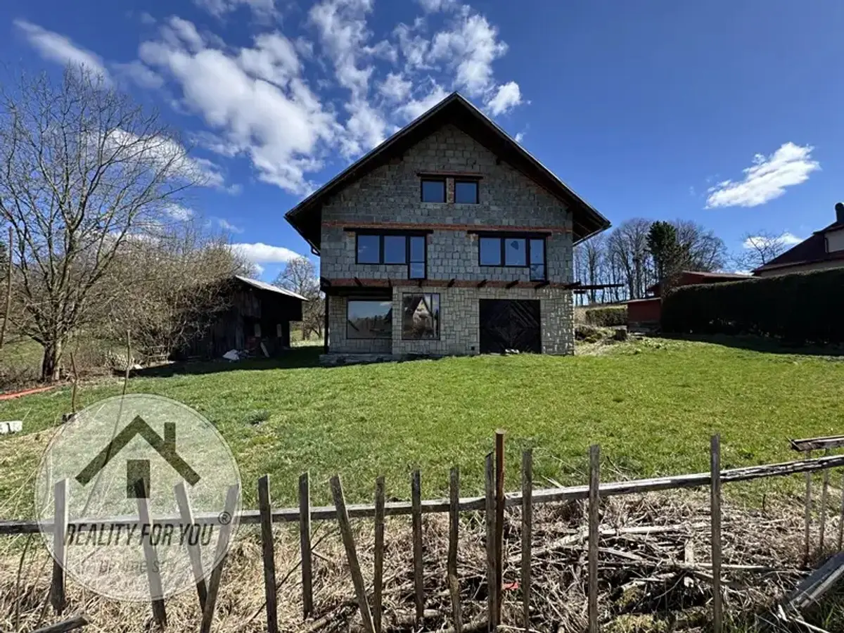 Prodej domu 270 m², Jesenný · okres Semily