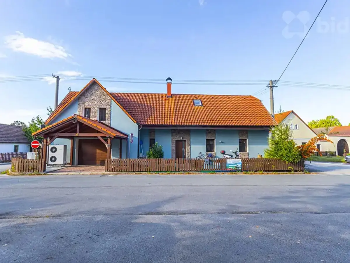 Prodej domu 180 m², Lužnice