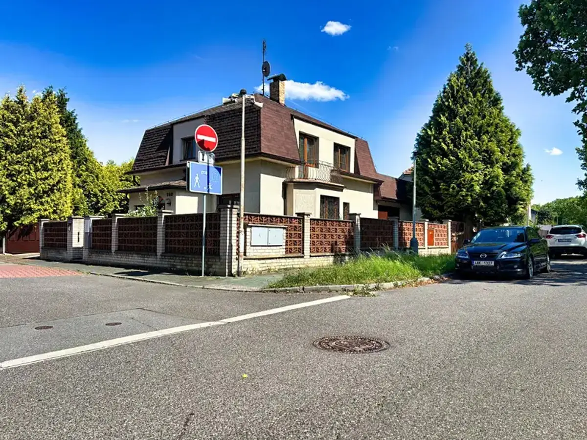 Prodej domu 184 m², Rovenská · Kbely