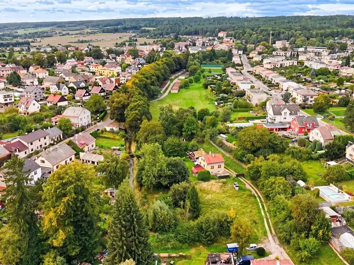 Prodej pozemku 1126 m², Kotkova · Dvůr Králové nad Labem