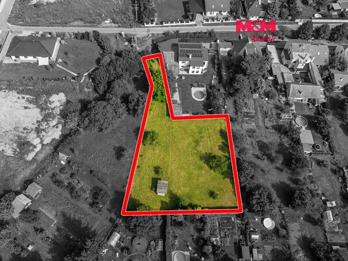 Prodej pozemku 1676 m², Dašice · okres Pardubice