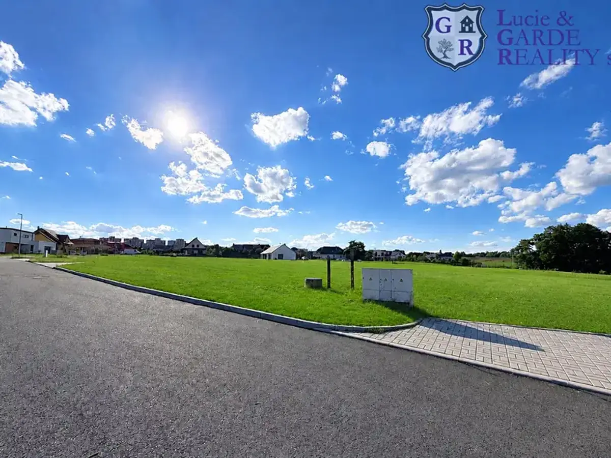 Prodej pozemku 975 m², Sezimovo Ústí