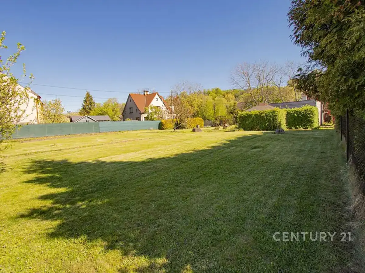 Prodej pozemku 800 m², Husova · Třinec