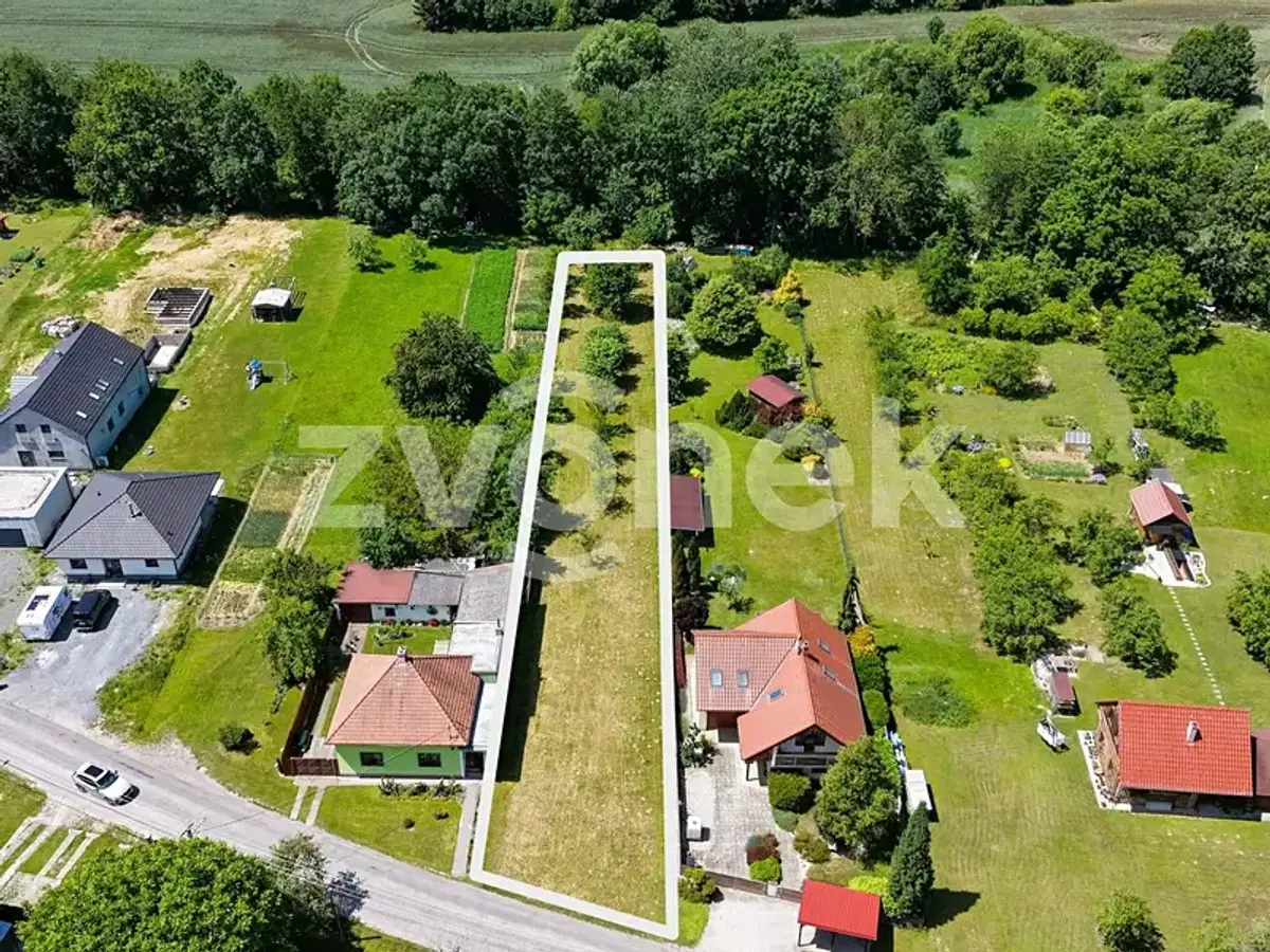 Prodej pozemku 1833 m², Kudlovice