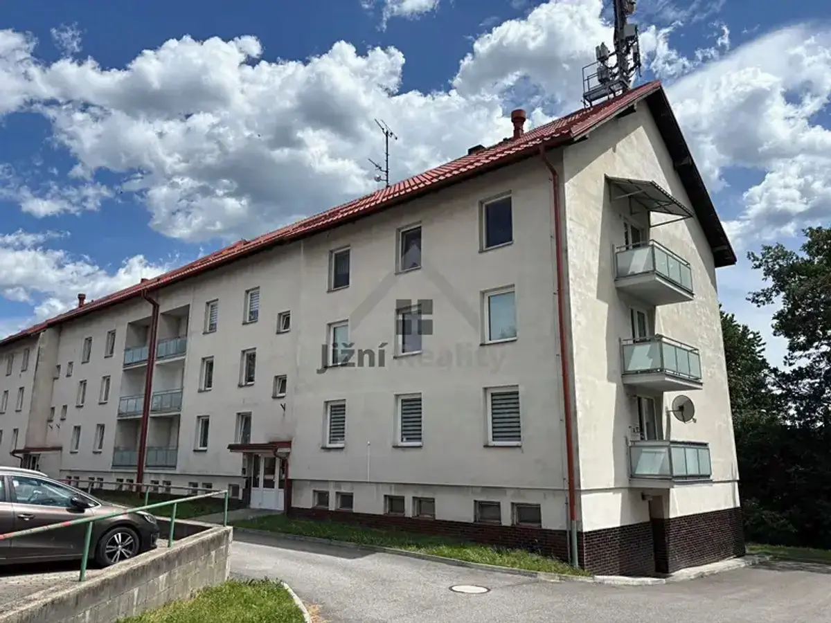 Prodej bytu 3+1 85 m², Benešov nad Černou