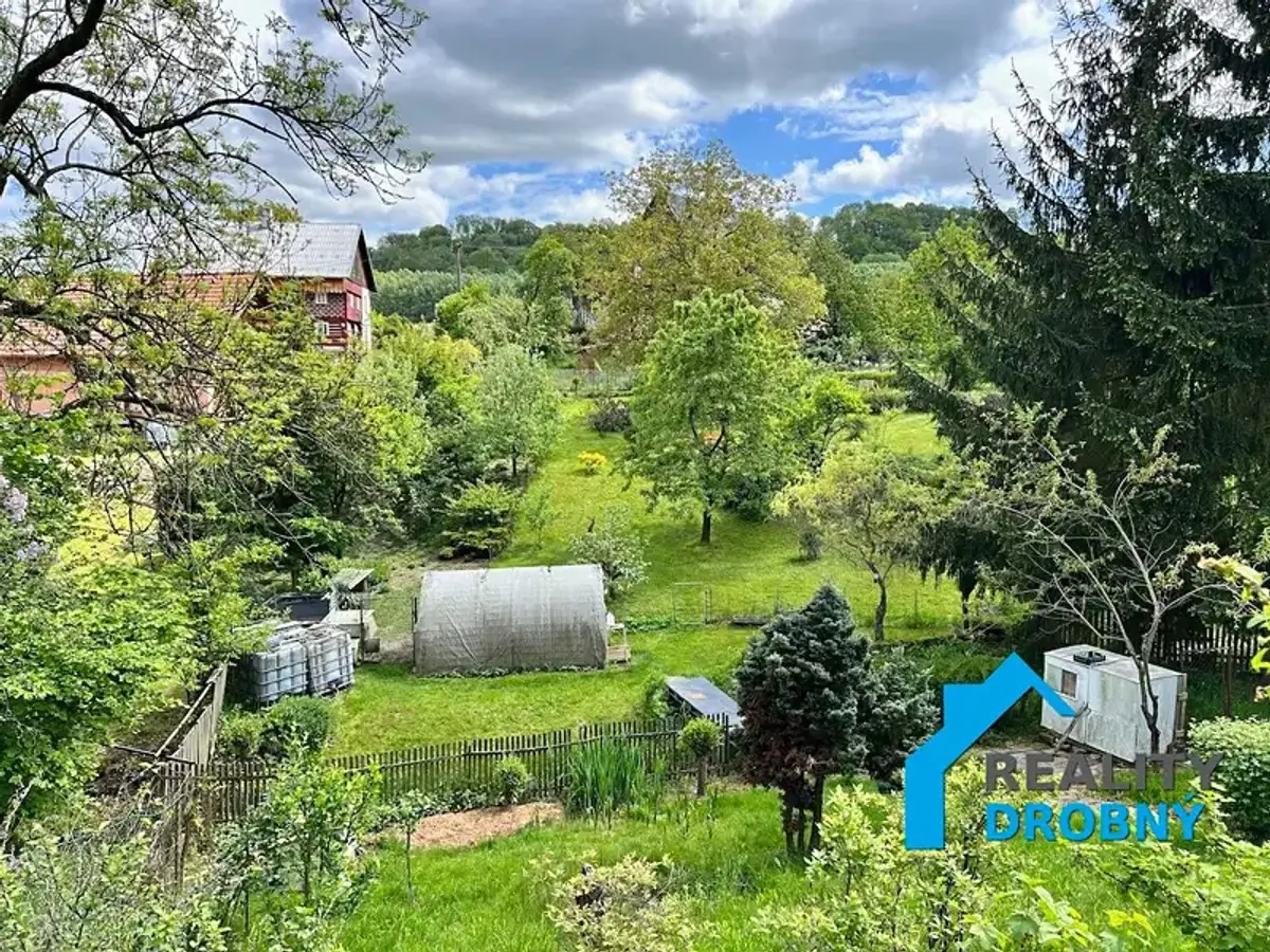 Prodej pozemku 1033 m², Huntířov · okres Děčín