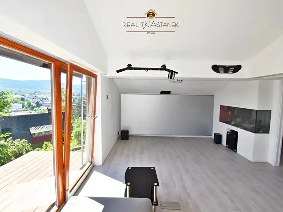 Prodej domu 249 m², Nad Teplárnou · Perštýn · Liberec