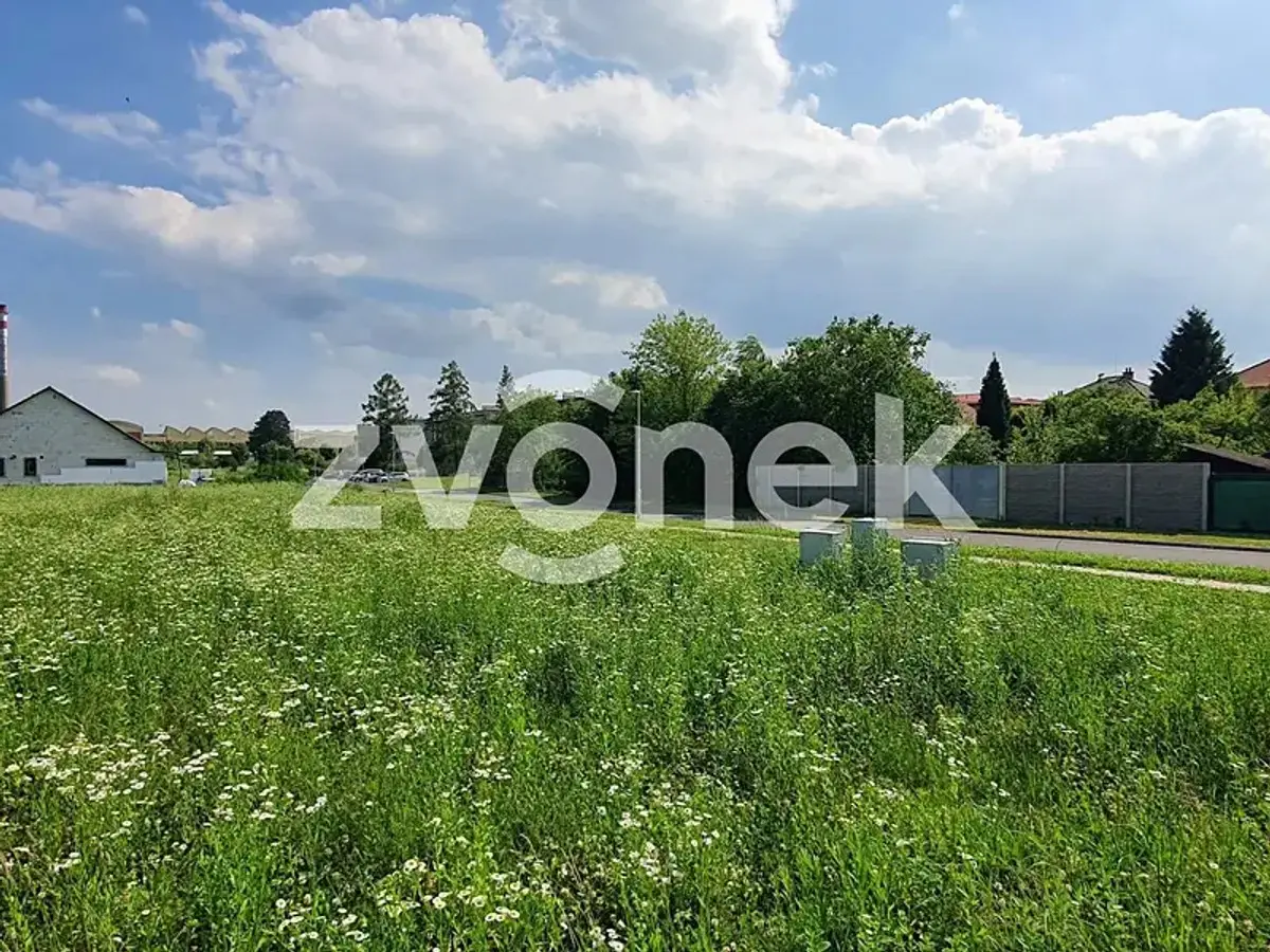 Prodej pozemku 1042 m², Hulín · okres Kroměříž