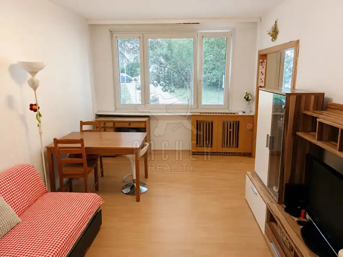 Prodej bytu 3+1 63 m², Hurbanova · Krč
