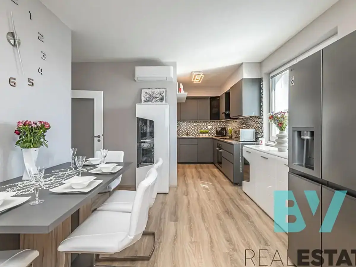 Prodej bytu 2+kk 59 m², Škrábkových · Letňany