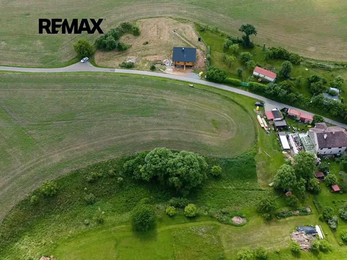 Prodej pozemku 1867 m², Velká Jesenice · okres Náchod