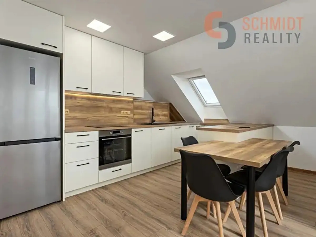 Prodej bytu 3+kk 77 m², Lednice na Moravě · Lednice