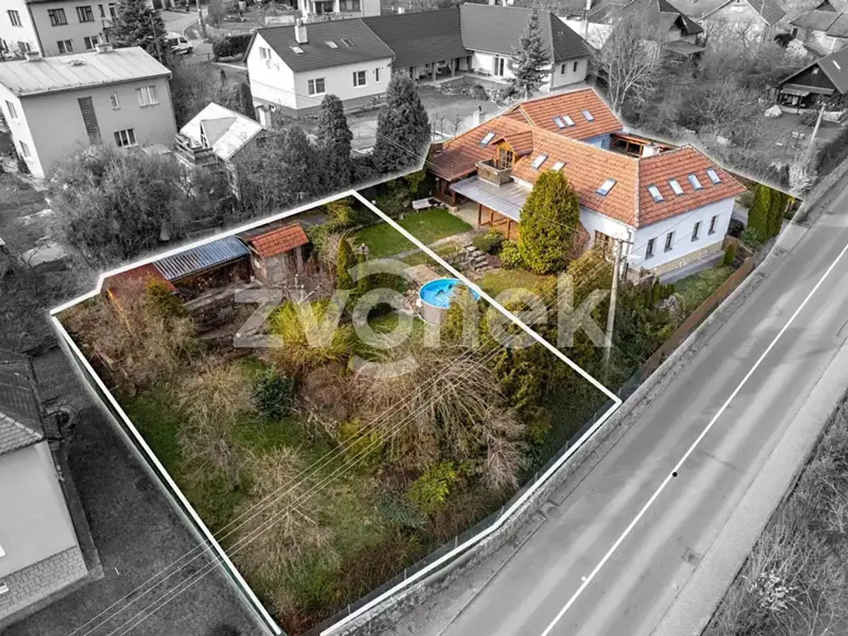 Prodej pozemku 470 m², Hlavní · Hvozdná