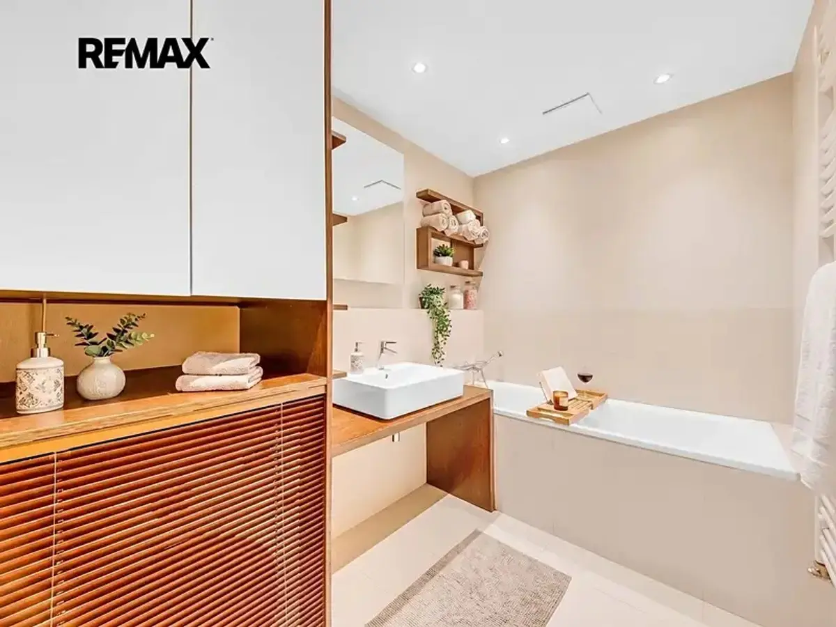 Prodej bytu 3+kk 75 m², V mezihoří · Libeň