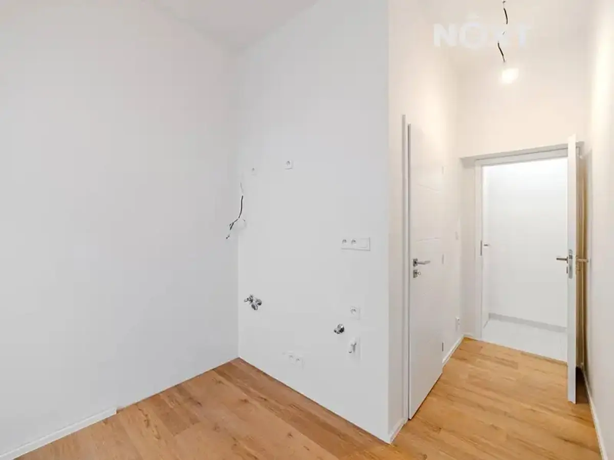 Prodej bytu 1+kk 16 m², Kolmá · Vysočany