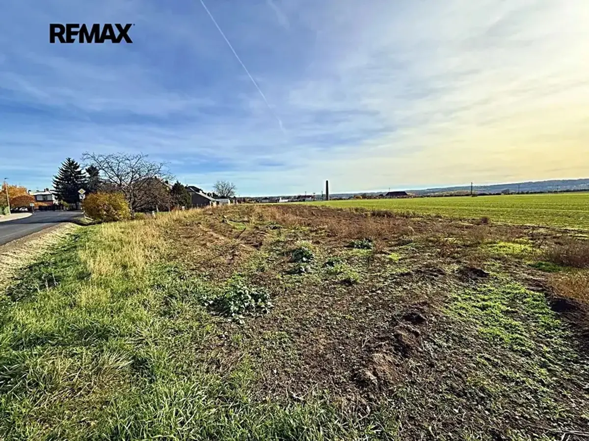 Prodej pozemku 8513 m², 5. května · Chrast