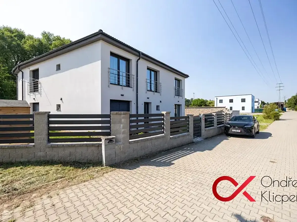 Prodej bytu 3+kk 85 m², Nad Lávkou · Tuchoměřice