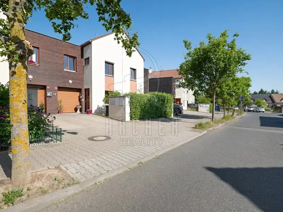 Prodej domu 130 m², V Lukách · Jesenice u Prahy · Jesenice