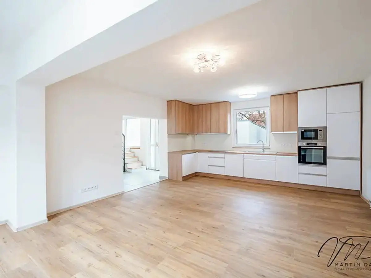 Prodej domu 188 m², Pravlov
