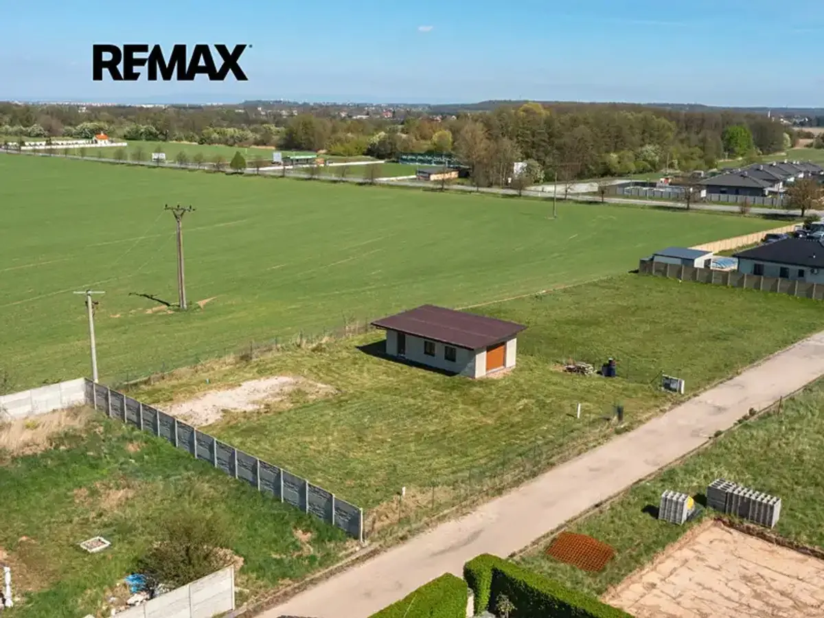 Prodej pozemku 961 m², Libišany · okres Pardubice