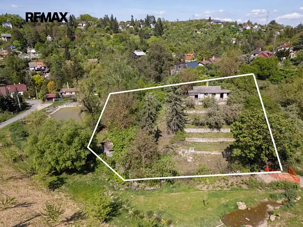 Prodej pozemku 1537 m², Zdiby · okres Praha-východ