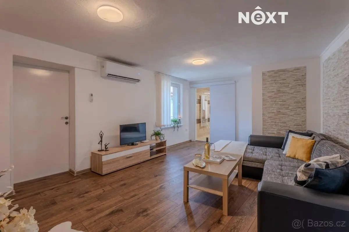 Prodej domu 633 m², Hodonín · 696 11