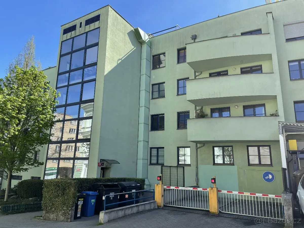 Prodej bytu 2+kk 52 m², Břevnov