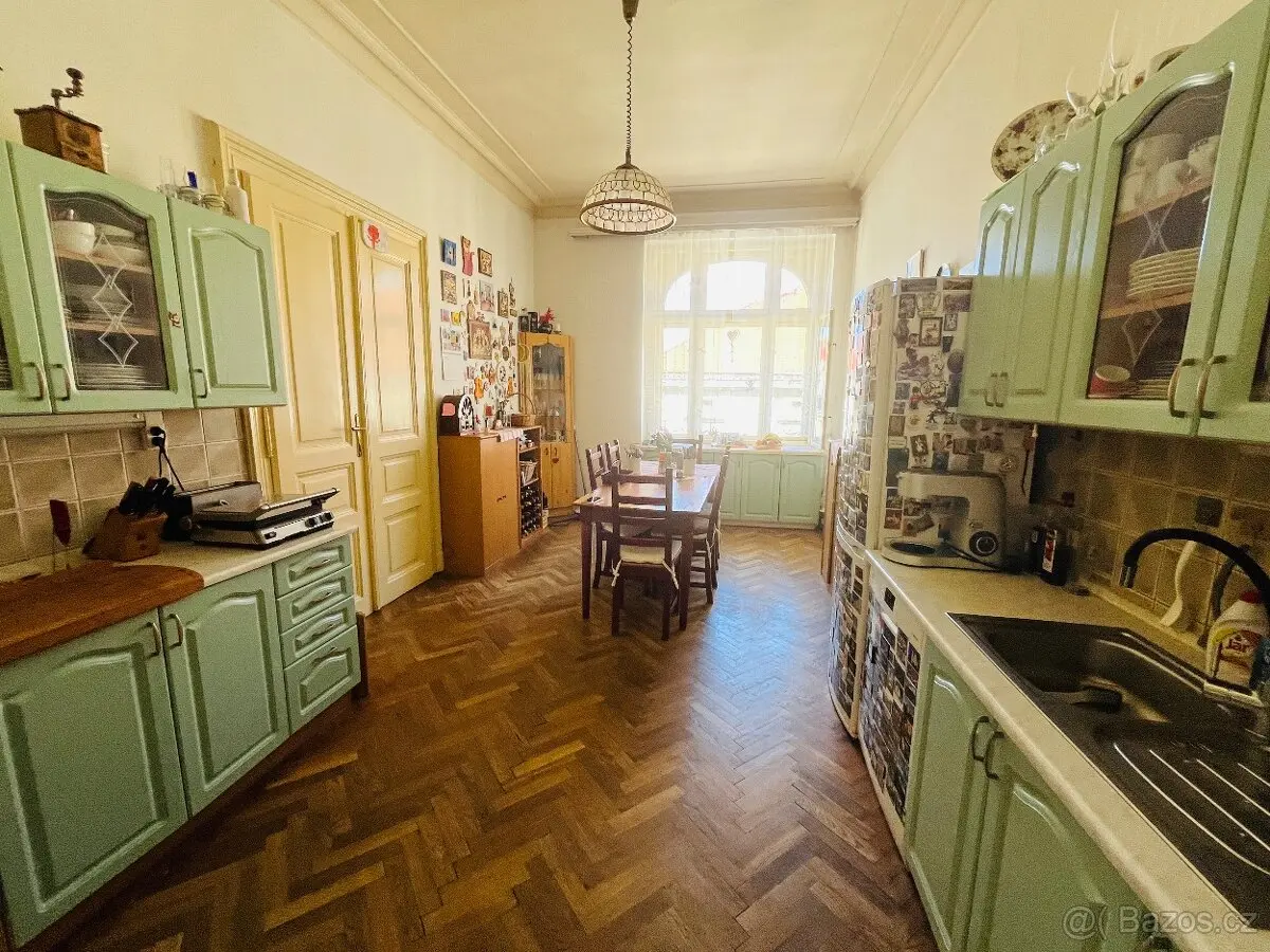 Pronájem bytu 4+1 150 m², Smíchov